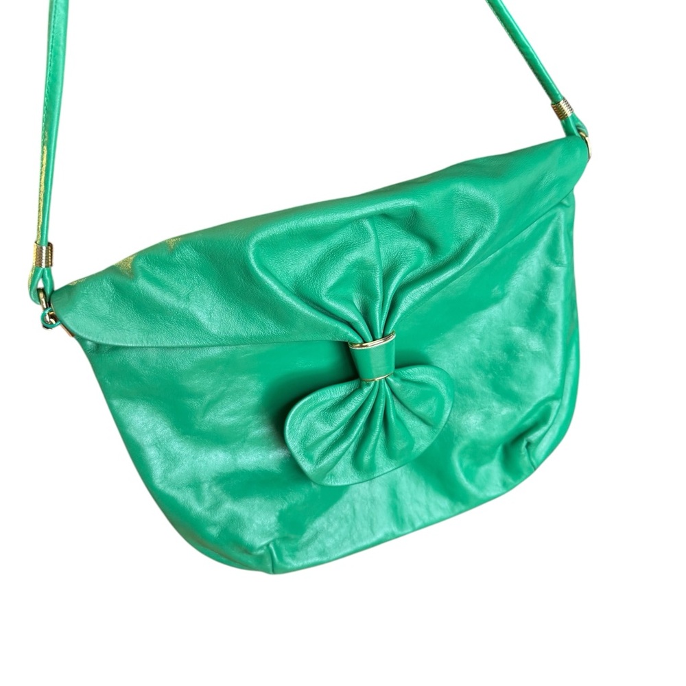 Vintage real leather 1980s Green purse Shoulder Bag Gold hardware